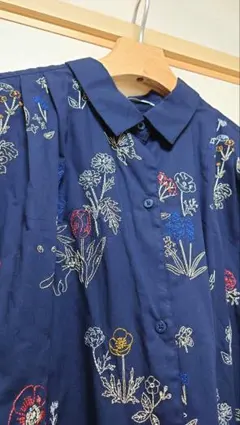 さなえ様専用　グラニフ　刺繍　ネイビー　ワンピース