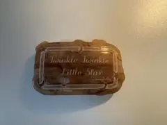 Item thumbnail for item e00ebf9b-7ea6-41a0-9358-50e795703caf