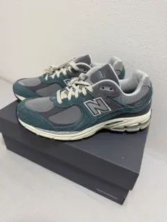 ニューバランス2002REM 28センチ　新品未使用のサムネイル