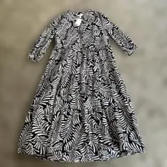 H&M リーフ柄 ロングワンピース Sのサムネイル