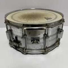 Item thumbnail for item ee08c949-b431-4008-aa71-bb8ca57f4273