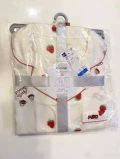 【新品未使用】GU×明治＊アポロチョコ・苺・サテンパジャマ⭐︎S⭐︎オフホワイト