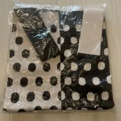 新品未使用　ニットバッグ　白黒ドット