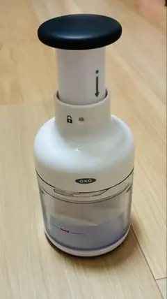 OXO フードチョッパー 手動式のサムネイル