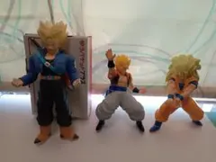 ドラゴンボール　スーパーサイヤ人　フィギュア3点セット