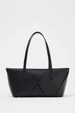 ZARA 編み込み細長バッグ　ブラックのサムネイル