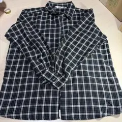 紺と緑　ブラウス