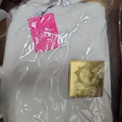 V*y様 新品未開封　Rady　パーカーホワイト