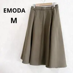 EMODA エモダ　フレアスカート　カーキ　無地　厚手　Mサイズのサムネイル