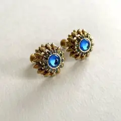 Vintage Sapphire Blue Flower Earrings