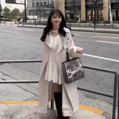 Mila owen トレンチコート