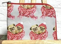 ハンドメイド　一点のみ‼️パグ柄のマルチポーチ