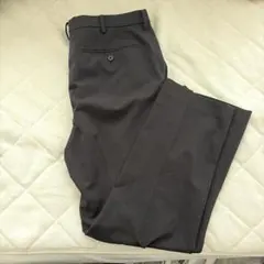 ユニクロ感動パンツライトスラックス Mサイズ