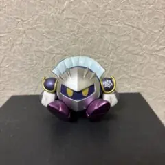 座る星のカービィ　メタナイト フィギュア