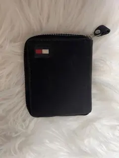 Tommy Hilfiger ネイビー二つ折り財布