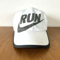 NIKE ナイキ　ランニングウェア　キャップ　ドライフィット　白　帽子