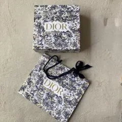 Dior 花柄 ギフトボックス ショッパー