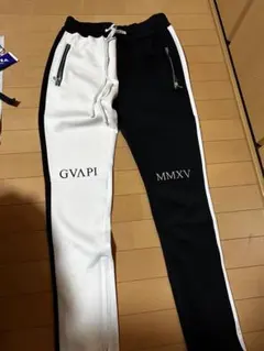 グアピ スウェットパンツ