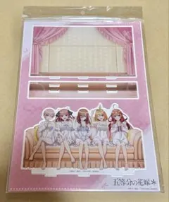 ⭐️五等分の花嫁　ナイトウェア　アクリルスタンド　一花　二乃　三玖　四葉　五月⭐️