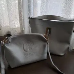 D.KELLYのハンドバッグ＆ショルダーバッグ