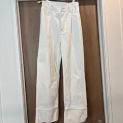 白　デニムパンツ