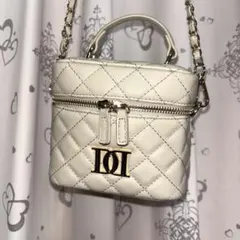 Darich キルティングスクエアミニバッグ バニティ ダーリッチ ベージュ