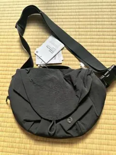 lululemon Curved Crossbody Bag 3L ブラック