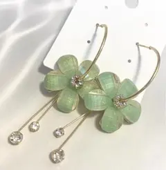 Item thumbnail for item 6ce4c46b-cad8-4550-8755-c49b50df0c9c