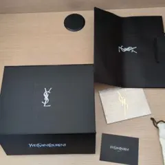 Yves Saint Laurent ギフトボックス COACHの袋も
