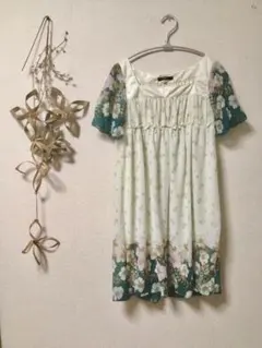 【未使用】☆フラワープリント 半袖ワンピース☆