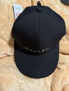 新品タグ付　オークリー　OAKLEY　男女　帽子　キャップ　ベースボール　野球帽のサムネイル
