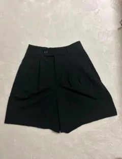 gu タックショートパンツ