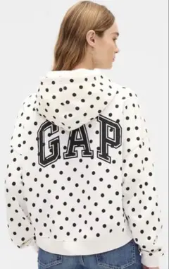 GAPロゴクロップド　ドット　パーカー