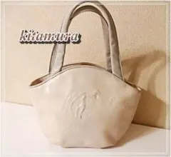 kitamuraキタムラ♡犬デザイン　エンボス加工ハンドバッグ