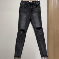 AZUL BY MOUSSY スキニーデニム ダメージ加工 ブラックのサムネイル