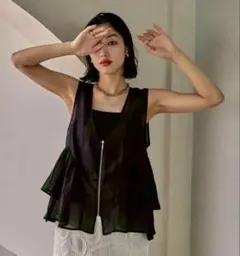 レプシィム　シアーペプラムジップベスト