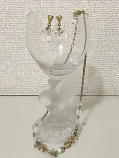 ネックレスとピアスセット/クリスタルタイプ/クリア/透明/ホワイト/白