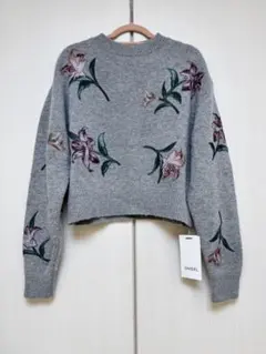 SNIDEL スナイデルグレー リリープリント刺繍プルオーバー 花柄ニット