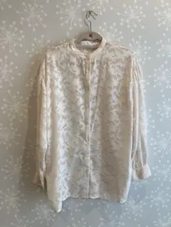 週末最終セール‼︎美品 レディーストップ　レースブラウス