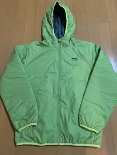 美中古Patagonia パタゴニア キッズ リバーシブルダウンジャケットのサムネイル