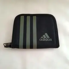 まぁやん様の adidas キッズ 財布 二つ折り ファスナー 黒