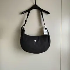 マリークワント　ワンポイント刺繍 ナイロン ショルダーバッグ　ブラック　新品