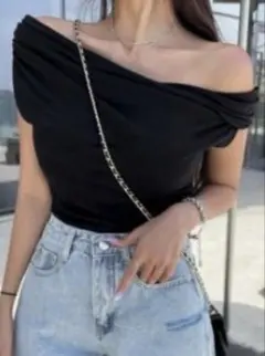 黒　オフショル