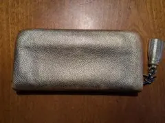 Beaure( ビュレ) タッセル付き長財布 ゴールドのサムネイル
