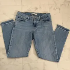 Levi’s® 711 SKINNY デニム 27