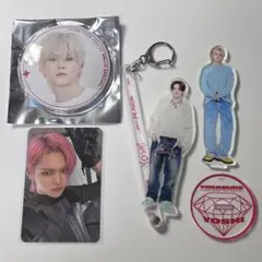 treasure ヨシ 缶バッジ アクスタ アクリルスティック トレカ