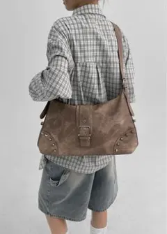 ショルダーバッグ スタッズ