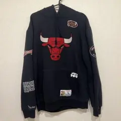 シカゴブルズ NBA公式　パーカーLのサムネイル