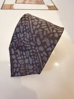 1130MIYAKE DESIGNネクタイ アニマル柄シルク100%ブランドのサムネイル