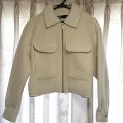 ZARA アイボリー ブークレクロップドジャケット ホワイト Mのサムネイル